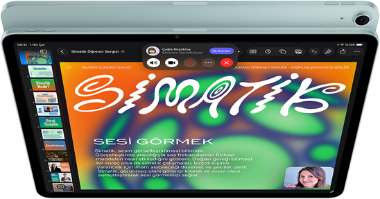 Mavi renk iPad Air, üstten dış görünüm, ekranda FaceTime görüntülü arama sırasında ekran paylaşımı özelliğinin Keynote uygulamasıyla kullanıldığı gösteriliyor, arkadan dış görünüm, 12 MP Geniş arka kamera, ses yükseltme düğmesi, ses azaltma düğmesi